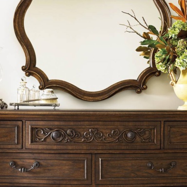 The Villa Fiora Dresser