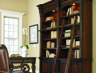 Bookcase European Renaissance, Hooker Furniture