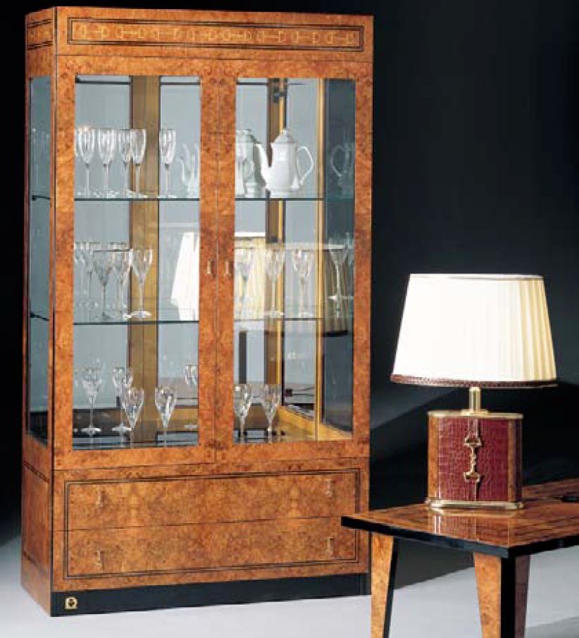 Table set in veneer elm Devon, Formitalia