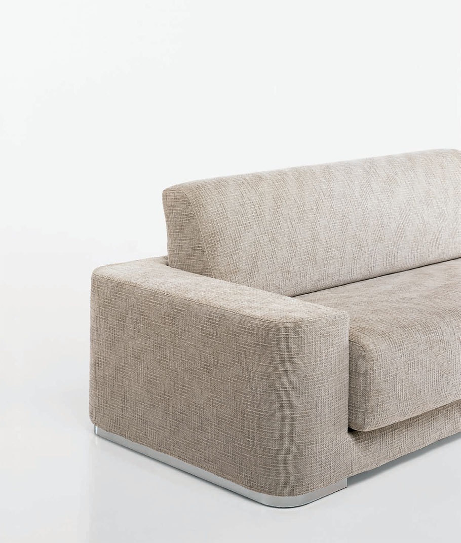 Modular sofa on a hidden frame of the array of Blade features