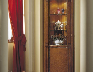 Angular show-window of wood, Francesco Molon