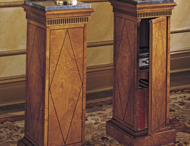 Stand natural wood, Francesco Molon