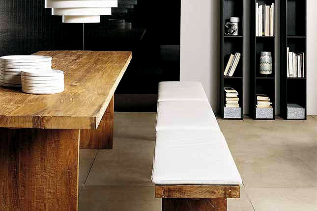 The bench made of untreated solid teak,Caprenter - features tisettanta furnishings