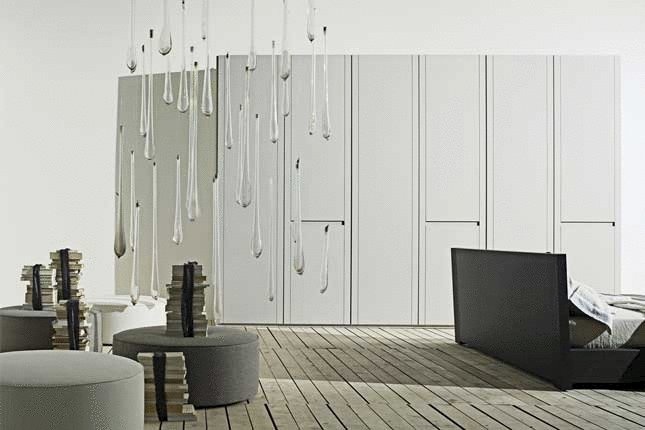 Dressing in rough lacquer finish grigio perla ,Centopercento battente - features tisettanta furnishings