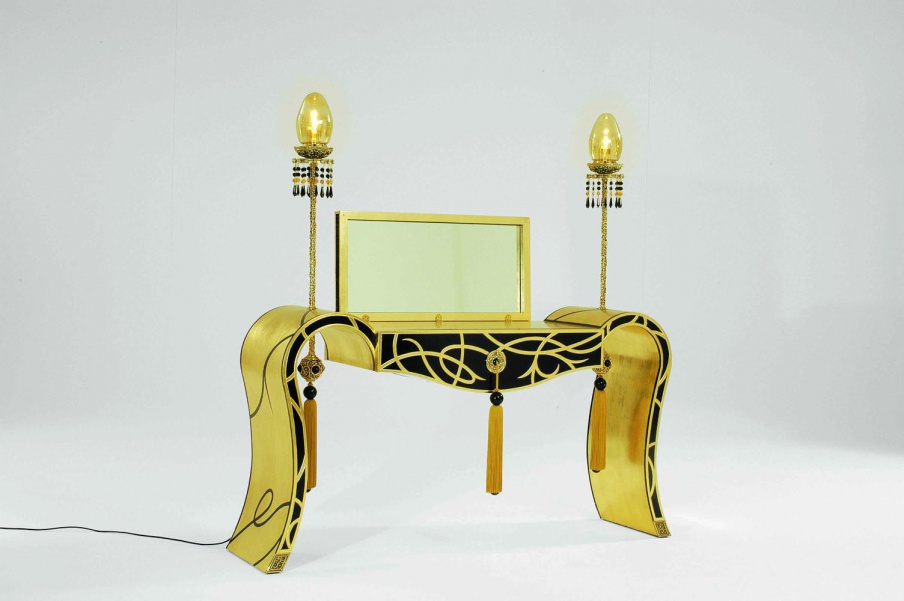 Vanity Noir et or, Colombo Stile