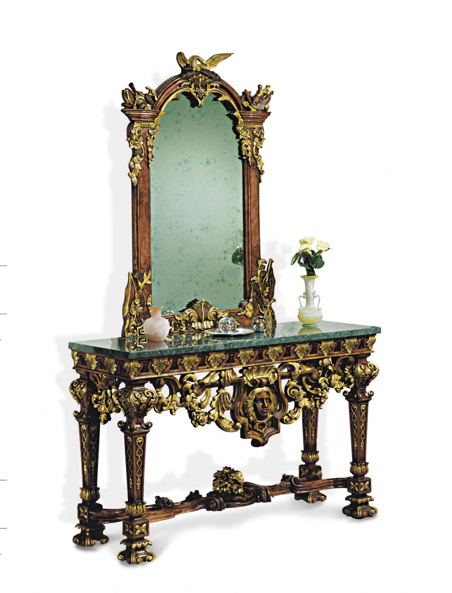 The console is natural wood, Francesco Molon