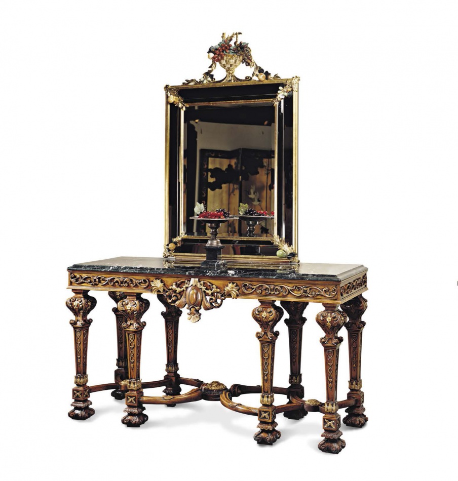 The console is natural wood, Francesco Molon