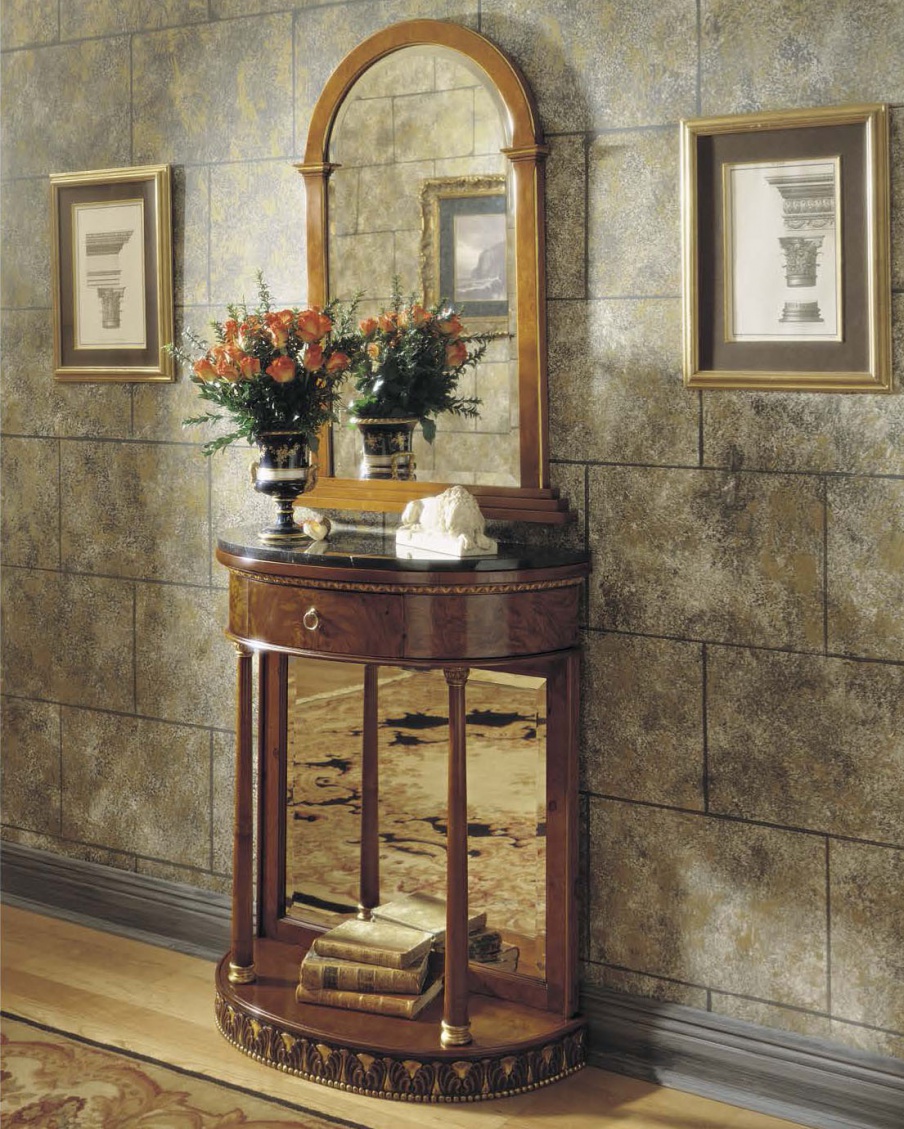 The console is natural wood, Francesco Molon