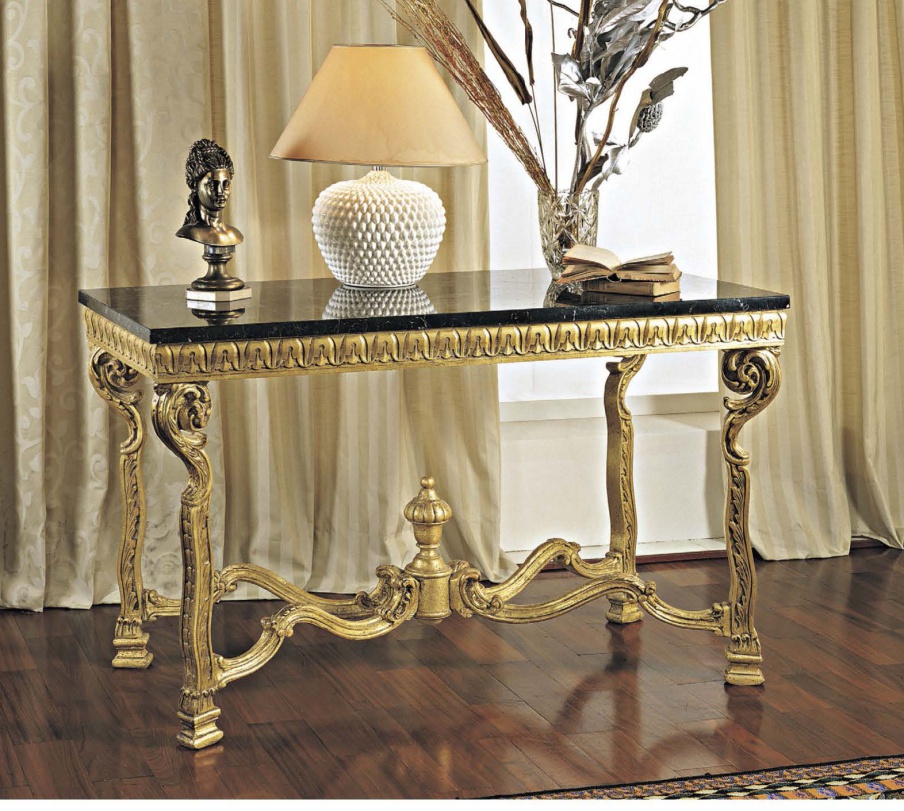 The console is natural wood, Francesco Molon