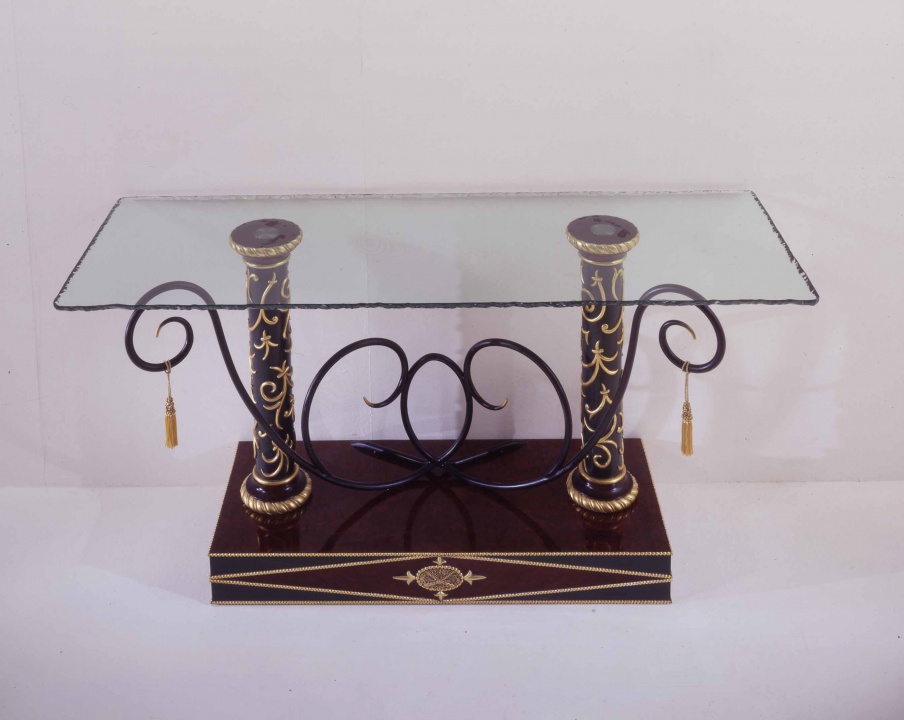 Console Una Visione Di Eleganza, Stile Colombo