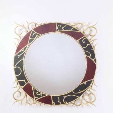 Mirror Una Visione Di Eleganza