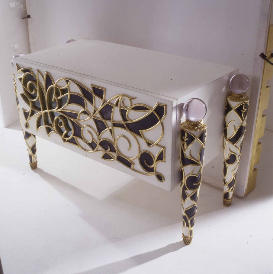 Stand Emisferi In Nero e Bianco, Colombo Stile