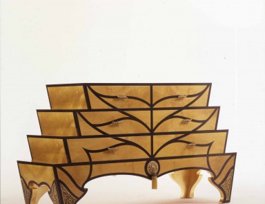 Chest Dietro La Grande Muraglia, Colombo Stile