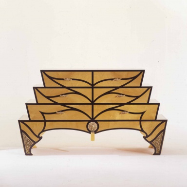 Chest Dietro La Grande Muraglia