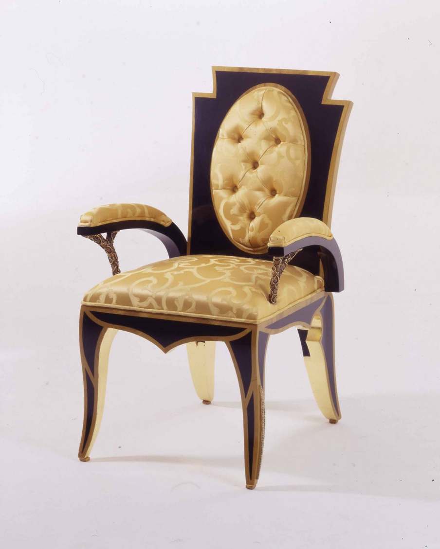 Chair with armrests Dietro La Grande Muraglia, Colombo Stile