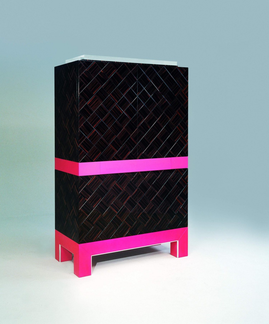 The Cabinet Is Zero Otto, Colombo Stile