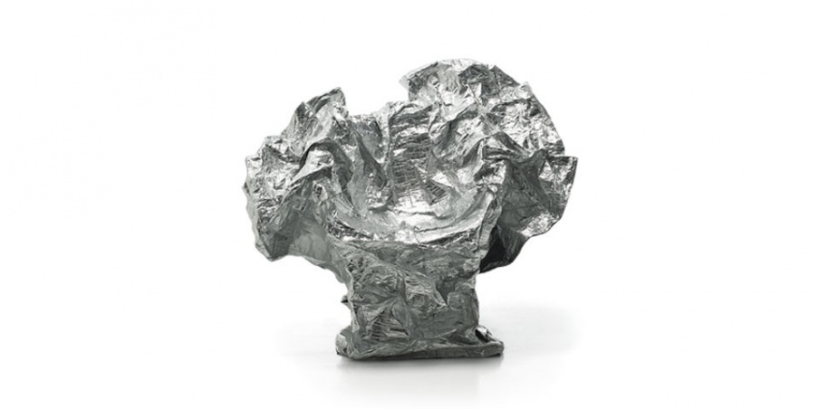 A chair with a covering from technical fabric Memory, Moroso