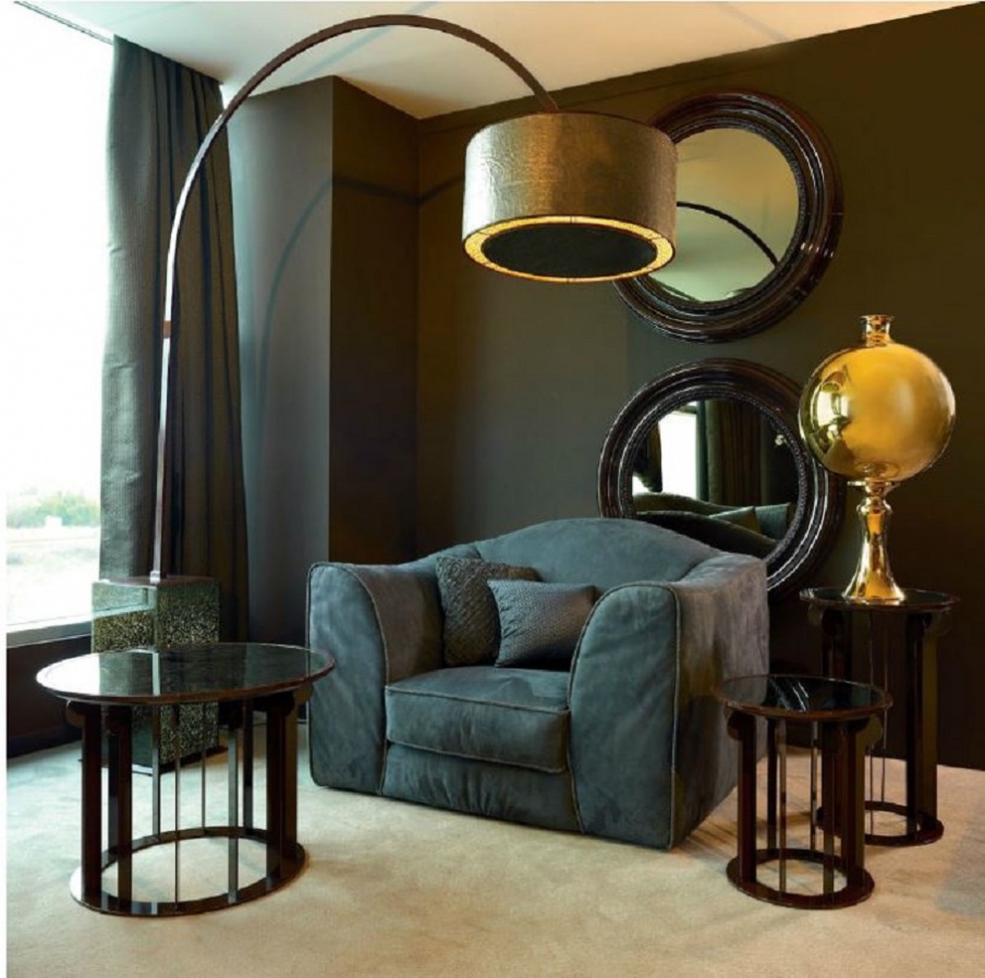 The chair is made of genuine suede Wimbledon, Ego