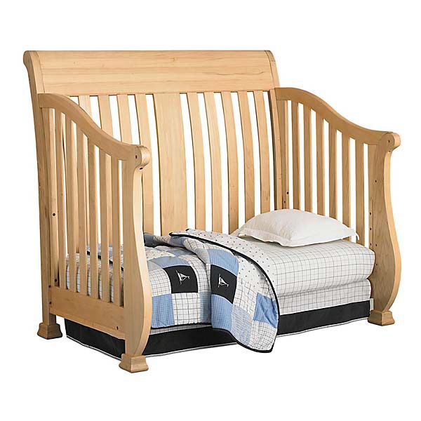 The cradle Sheraton Court Convertible Crib with wooden frame, Bassett Luxury furniture MR