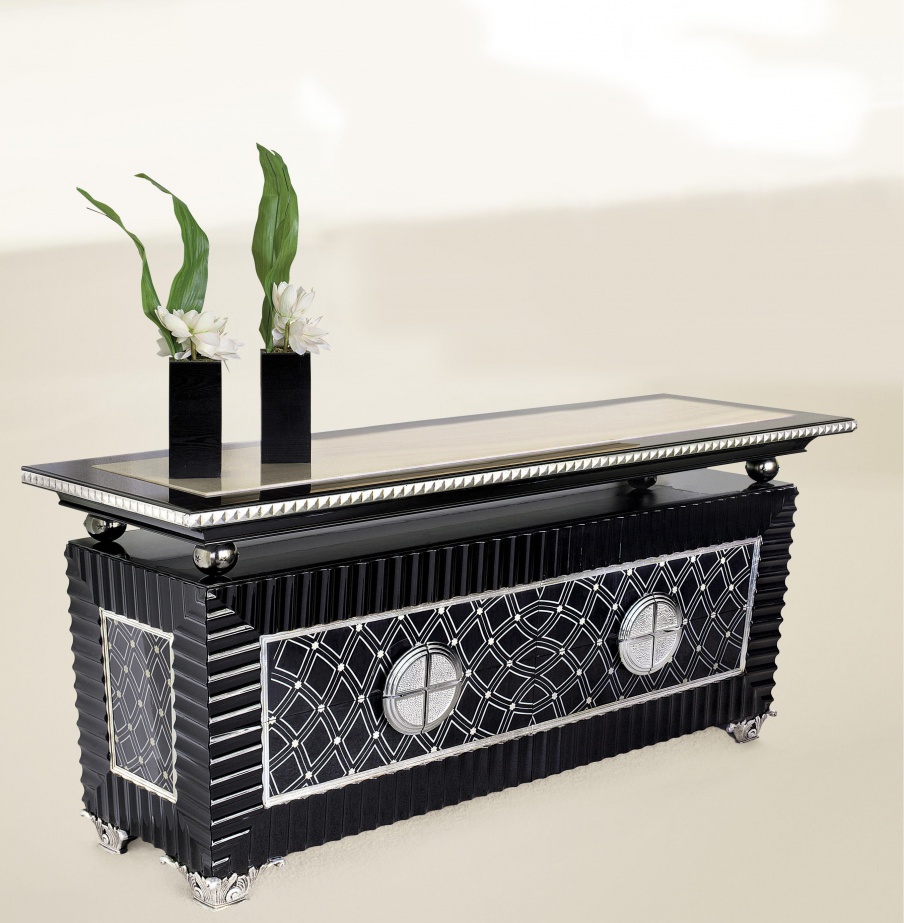 Stand Lunа decorated with natural pearls, Francesco Molon