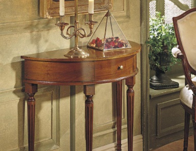 The console is natural wood, Francesco Molon