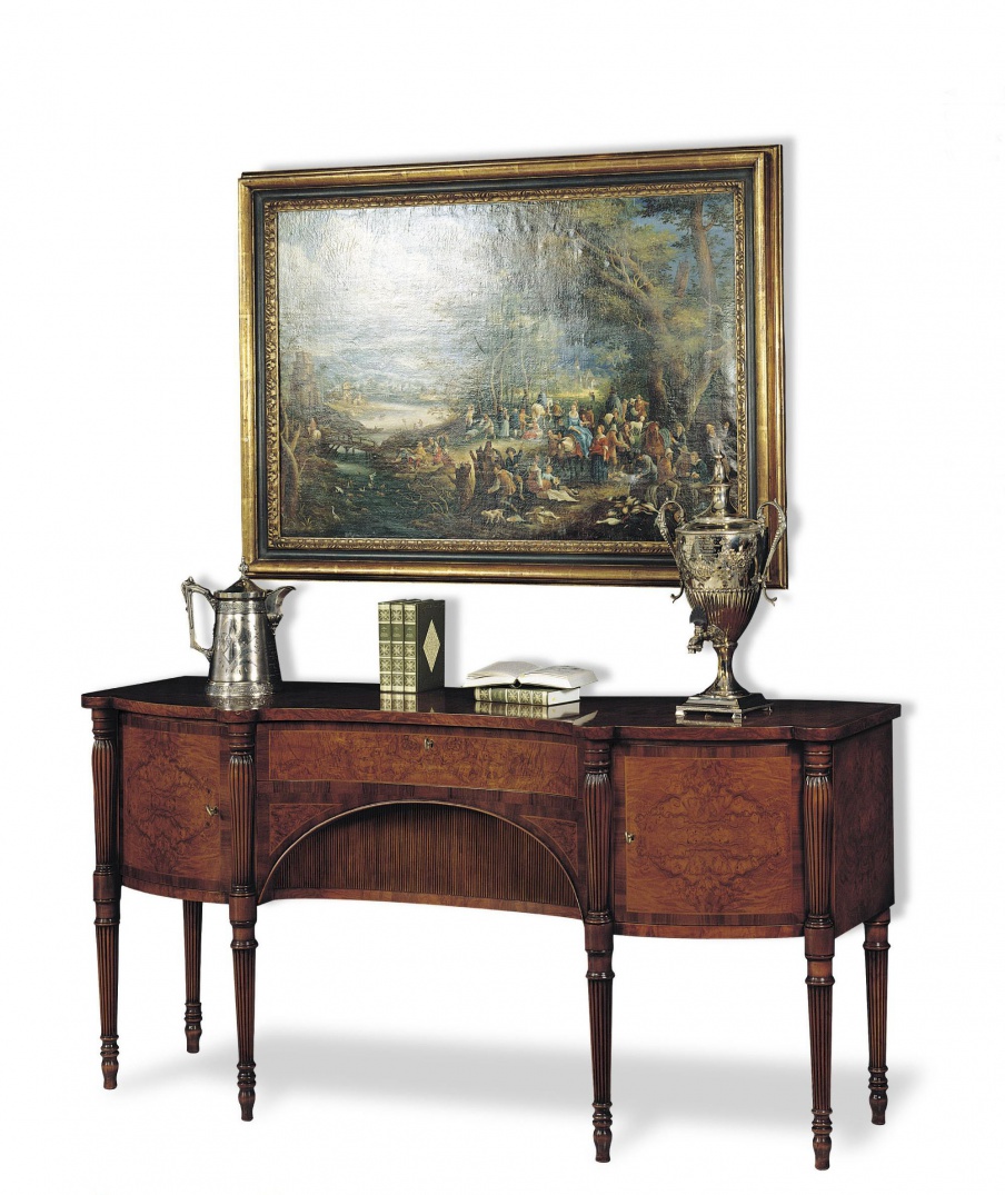 The console is natural wood, Francesco Molon