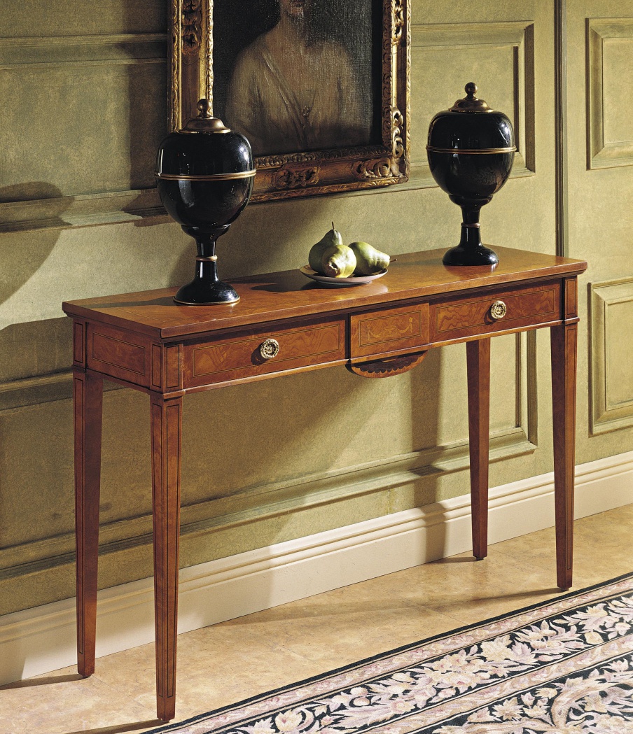 The console is natural wood, Francesco Molon