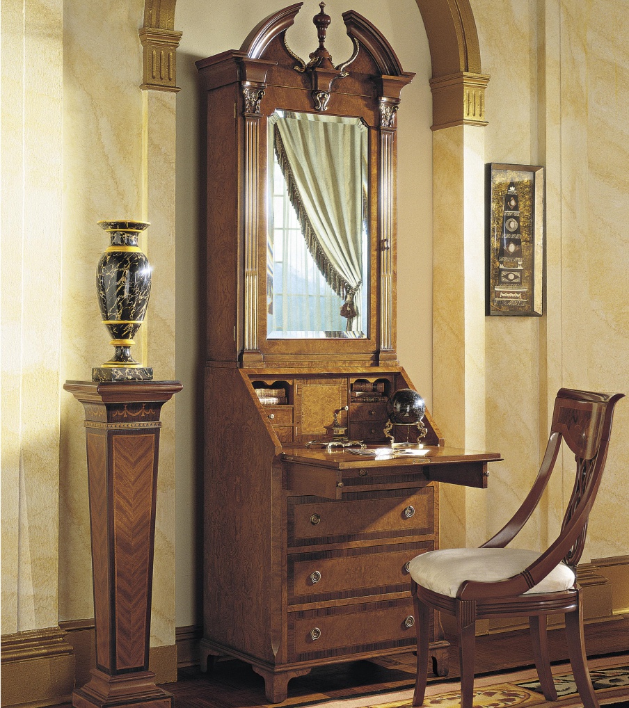 Bureau of natural wood, Francesco Molon