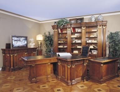 A Desk made of natural wood, Francesco Molon