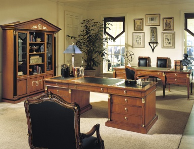 A Desk made of natural wood, Francesco Molon