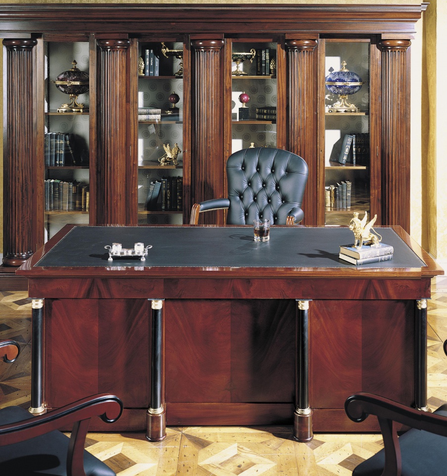 A Desk made of natural wood, Francesco Molon