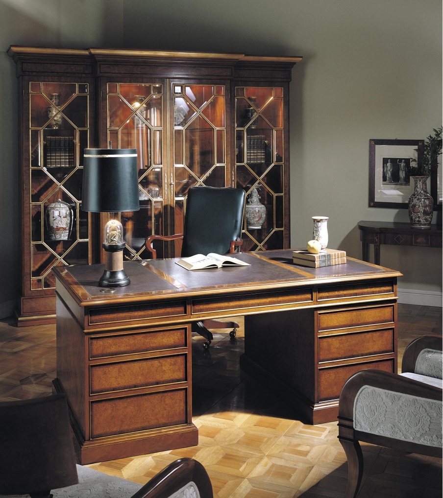 A Desk made of natural wood, Francesco Molon