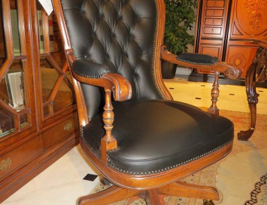 Chair on a swivel base, Francesco Molon