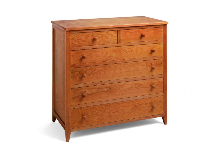 Commode on legs Florence Riva 1920