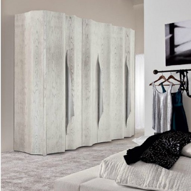 The Sipario Wardrobe