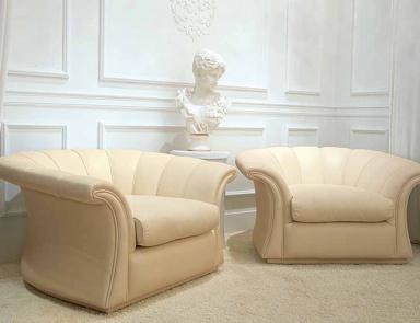 The semi-circular chair Perla, Zanaboni