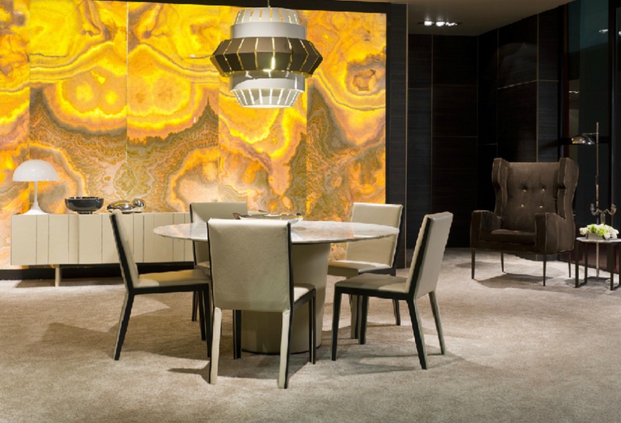 The chair, upholstered in leather, Papier, i4 Mariani