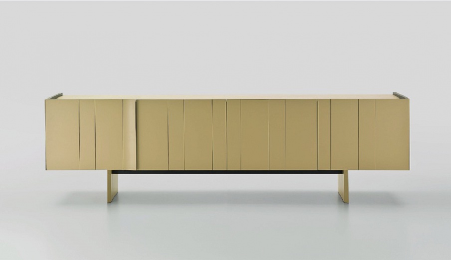 A low chest on legs Papier, I4 Mariani