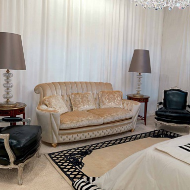 Three-seater sofa Nuvola