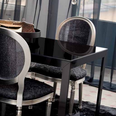 The Remix Chair/S/B Vanity