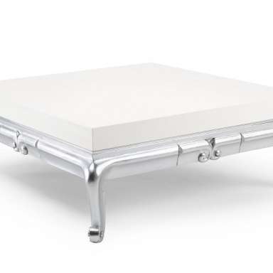 The work was first performed in a coffee table