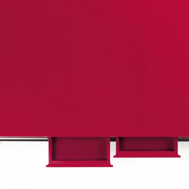 The work was first performed in a coffee table