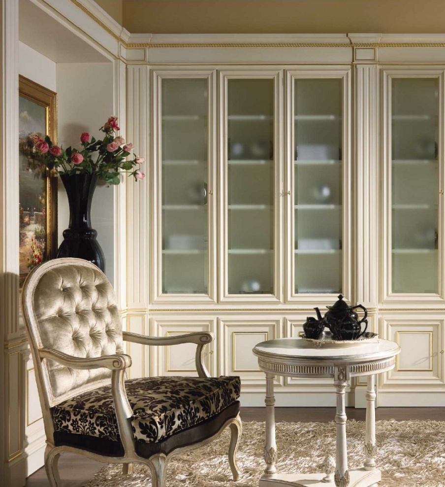 Armchair with wooden frame upholstered in fabric, Elledue