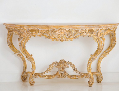 The console is carved from solid wood, Chelini