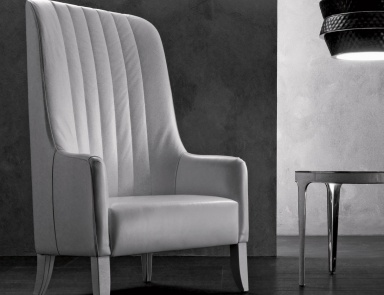 The high-backed chair Kimberly, Rugiano