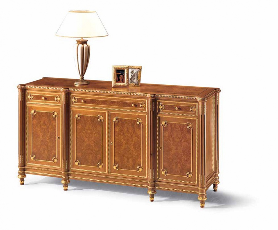 The low cupboard from an array of hazel Maria Antonietta, Elledue 