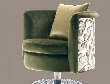 Chair rotating on a metal pole Saraya, Elledue