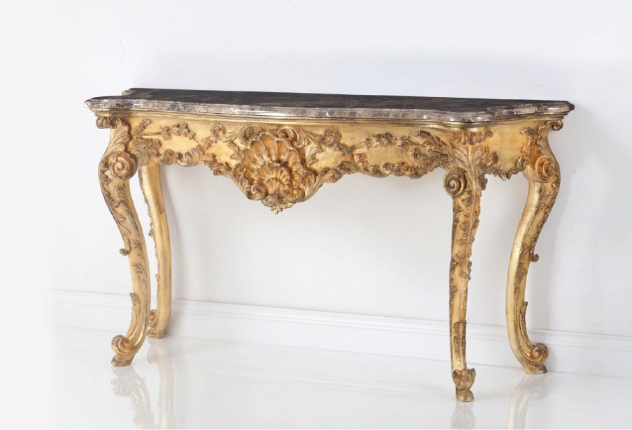 The console is made of solid wood, Chelini