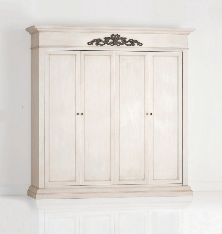 Wardrobe made of solid wood, Chelini