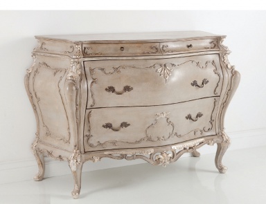 A chest of drawers made of solid wood, Chelini